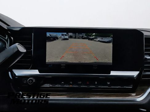 Used 2023 Chevrolet Silverado 1500 LT AWD/4WD image 16