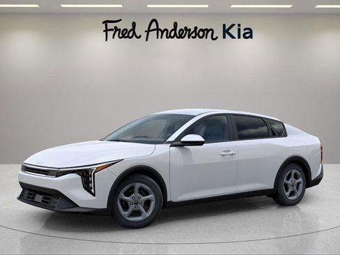 New 2025 Kia K4 LXS image 22