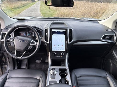 Used 2024 Ford Edge SEL image 4