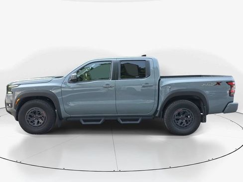 Used 2025 Nissan Frontier Pro-X RWD image 9