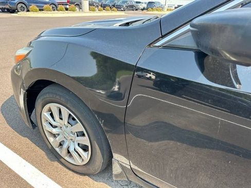 Used 2017 Nissan Altima 2.5 S w/ Power Driver Seat Package FWD image 10
