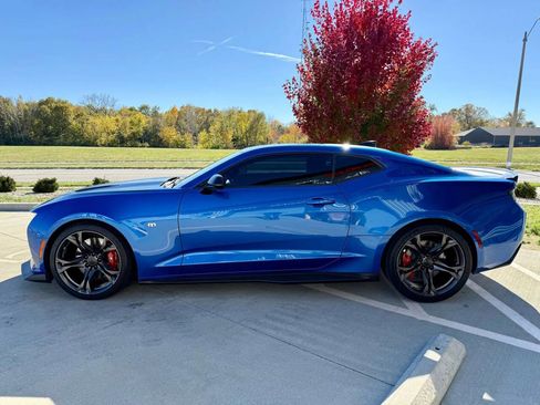 Used 2017 Chevrolet Camaro SS image 5