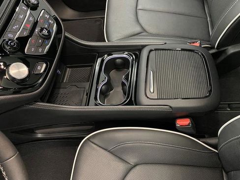 New 2026 Chrysler Pacifica Limited w/ S Appearance Package image 21