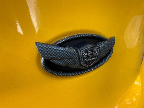 Used 2012 Hyundai Genesis 3.8 image 11