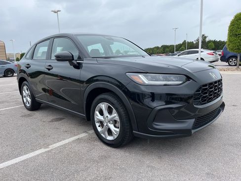 Certified 2024 Honda HR-V LX image 3