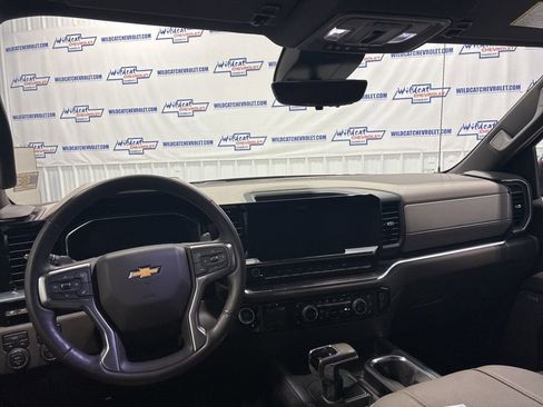 Used 2024 Chevrolet Silverado 1500 LTZ w/ Technology Package image 2
