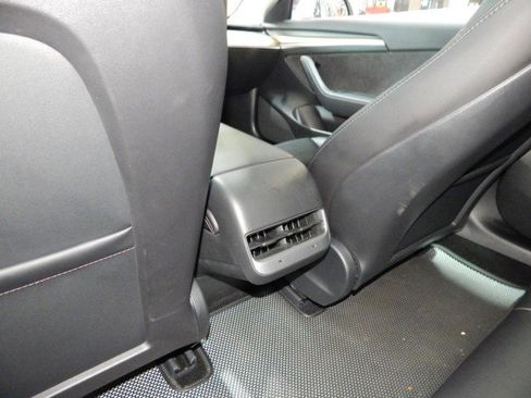 Used 2022 Tesla Model 3 Long Range image 29