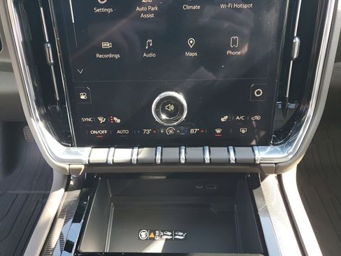 New 2026 GMC Yukon XL Elevation w/ LPO, Floor Liner Package AWD/4WD image 40