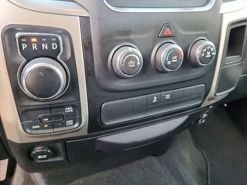 Used 2017 RAM 1500 Classic SLT image 21