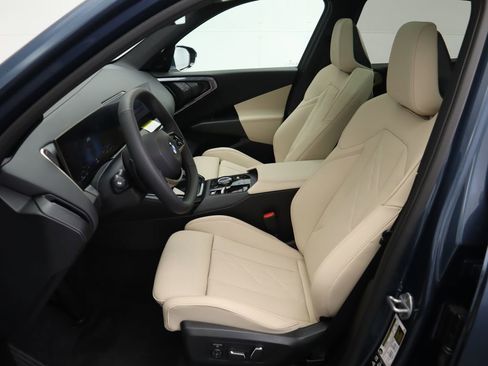 Used 2025 BMW X3 xDrive30i w/ Premium Package AWD/4WD image 21