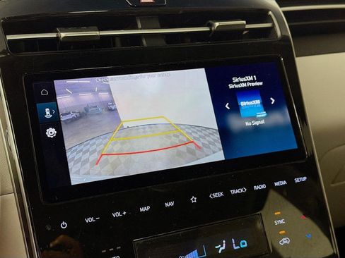 Certified 2024 Hyundai Tucson SEL w/ Convenience Package FWD image 17
