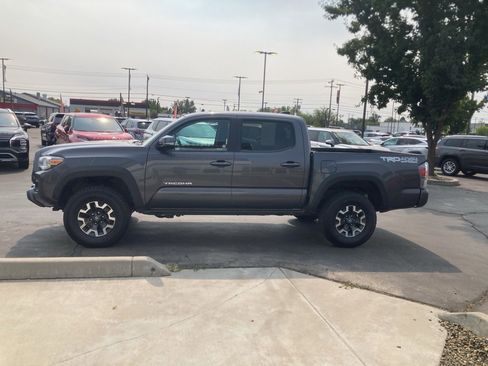 Used 2023 Toyota Tacoma TRD Off-Road w/ Technology Package image 11