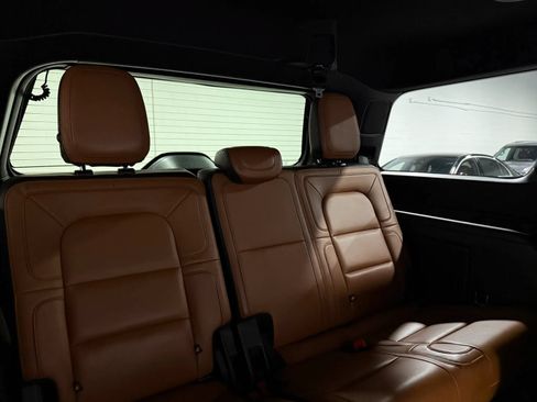 Used 2021 Lincoln Navigator Reserve w/ Luxury Package AWD/4WD image 75