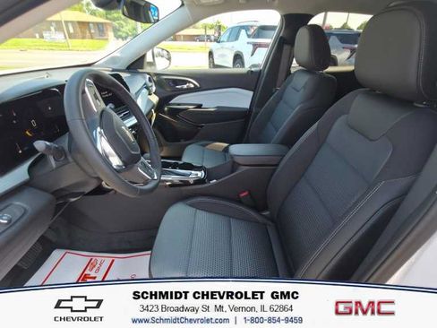 New 2026 Chevrolet Trax LT w/ LT Convenience Package FWD image 12