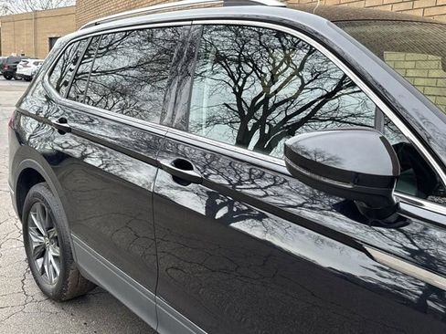 Used 2022 Volkswagen Tiguan SE image 5