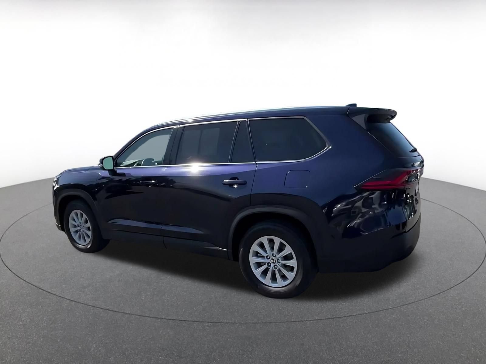 Used 2025 Toyota Grand Highlander FWD image 9