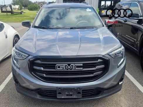 Used 2021 GMC Terrain SLT w/ Infotainment Package II FWD image 2