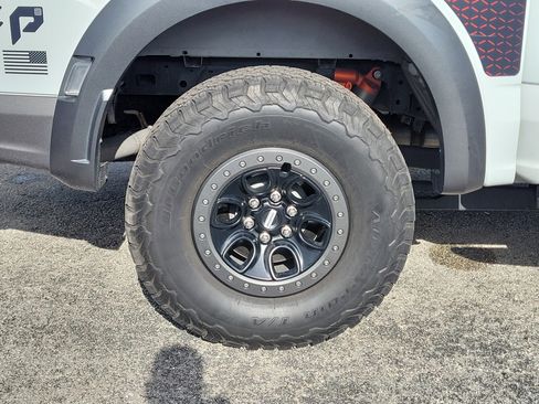 Used 2023 Ford F150 Raptor AWD/4WD image 37