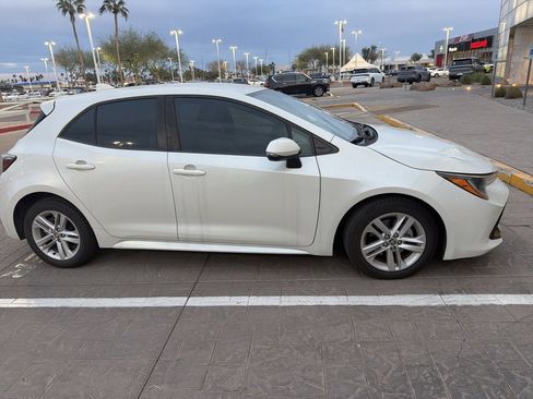 Used 2019 Toyota Corolla SE w/ Carpet Mat Package image 4