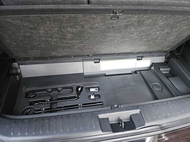 Used 2021 Toyota Highlander L FWD image 26