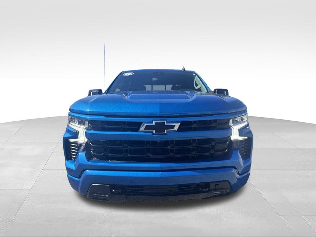 Used 2022 Chevrolet Silverado 1500 RST w/ Convenience Package II AWD/4WD image 3