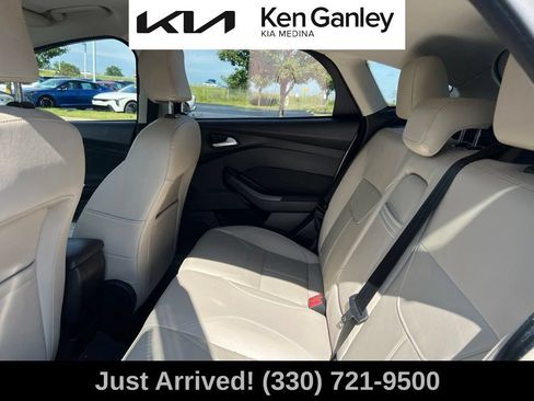 Used 2016 Ford Focus Titanium FWD image 10