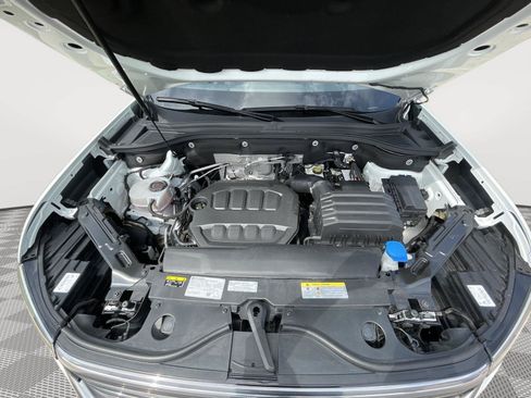 Used 2024 Volkswagen Atlas Cross Sport SE FWD image 29