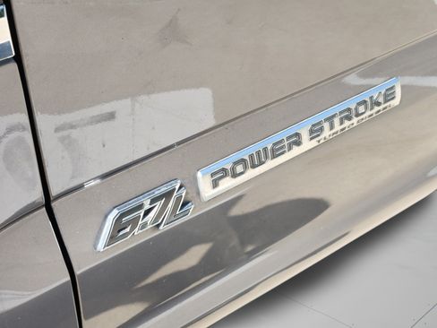 Used 2022 Ford F250 Platinum w/ FX4 Off-Road Package AWD/4WD image 43