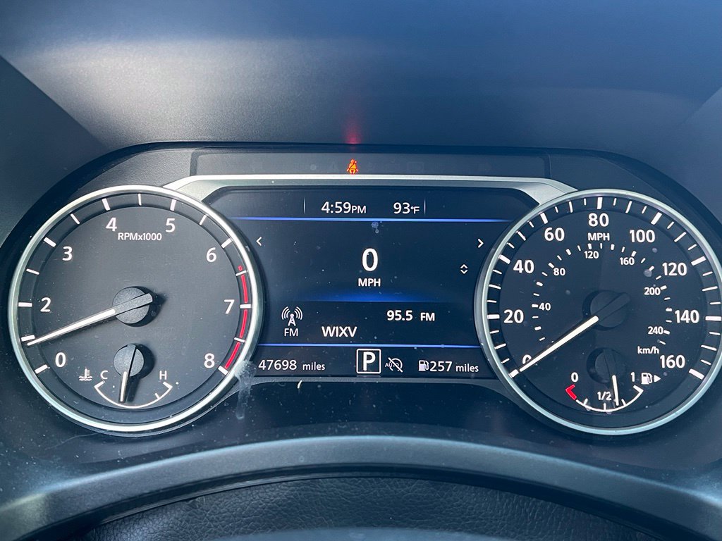 Used 2025 Nissan Sentra SV FWD image 16