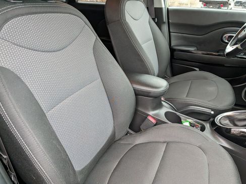 Used 2018 Kia Soul + w/ Audio Package image 29