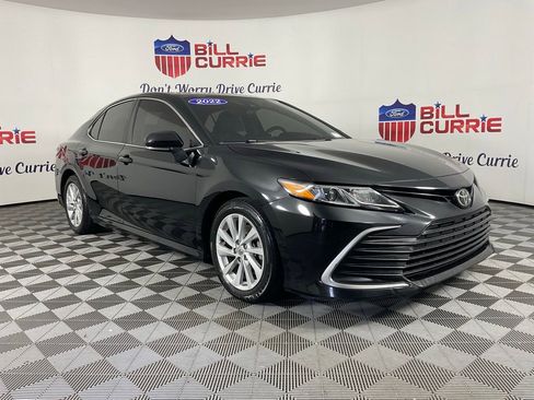 Used 2022 Toyota Camry LE w/ Convenience Package FWD image 1