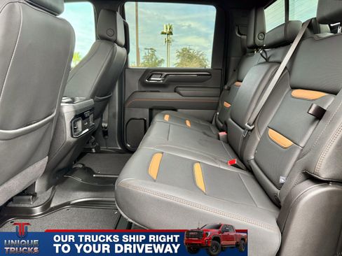 Used 2025 GMC Sierra 3500 AT4 w/ AT4 Premium Plus Package image 23