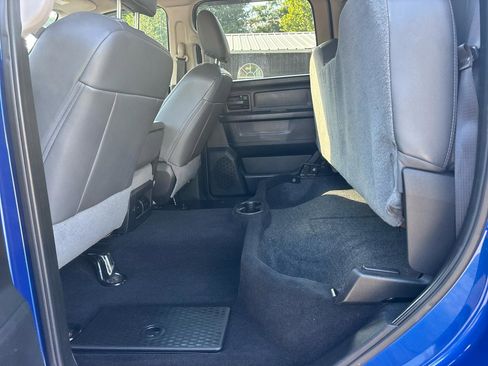Used 2018 RAM 2500 Tradesman w/ Chrome Appearance Group AWD/4WD image 14