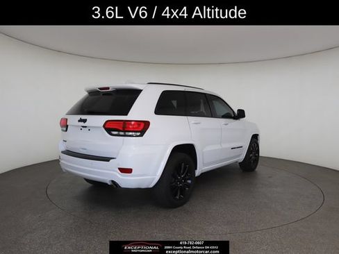 Used 2020 Jeep Grand Cherokee Altitude AWD/4WD image 18