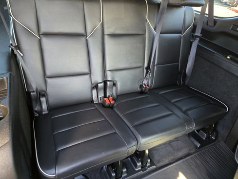 Used 2022 Cadillac Escalade ESV Sport w/ Touring Package image 14