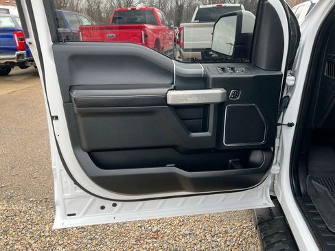 Used 2019 Ford F150 Lariat image 10