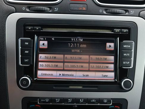 Used 2012 Volkswagen Eos Komfort FWD image 47