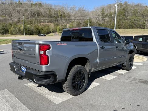 Used 2024 Chevrolet Silverado 1500 LT Trail Boss w/ LT Trail Boss Premium Package AWD/4WD image 5