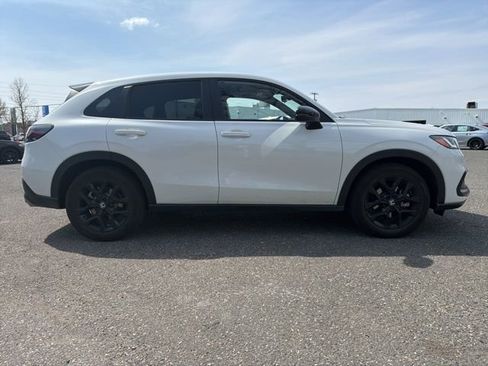 Used 2024 Honda HR-V Sport image 4