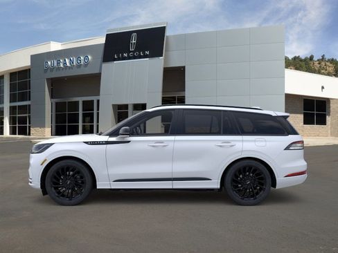 New 2026 Lincoln Aviator Reserve AWD/4WD image 3