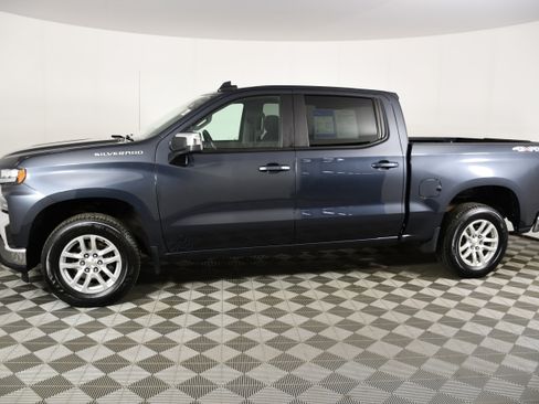 Used 2022 Chevrolet Silverado 1500 LT AWD/4WD image 9