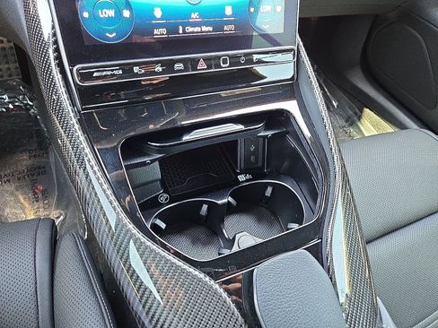 Used 2022 Mercedes-Benz SL 63 AMG 4MATIC image 31