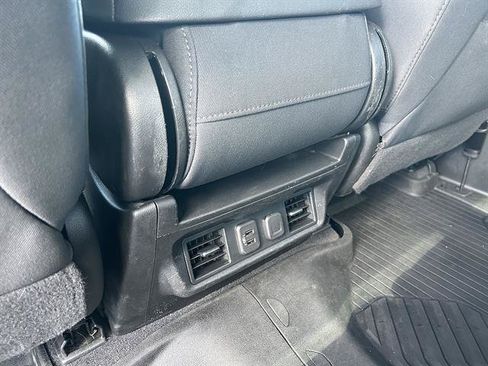 Used 2020 Chevrolet Silverado 1500 LT Trail Boss w/ Convenience Package AWD/4WD image 32