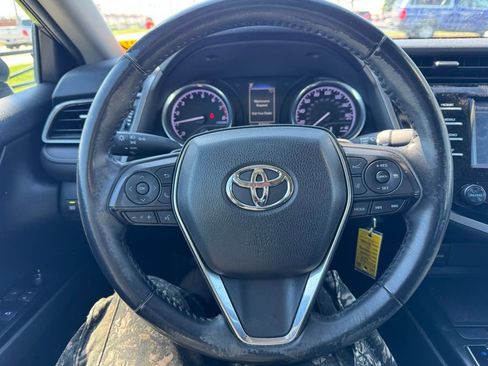 Used 2019 Toyota Camry SE image 10