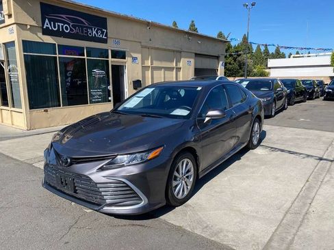 Used 2023 Toyota Camry LE FWD image 7