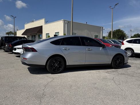 Used 2025 Honda Accord SE image 5