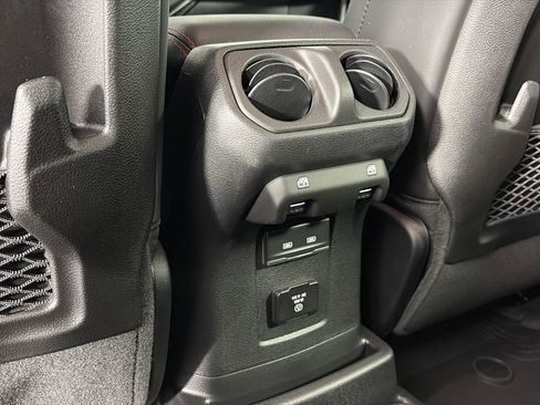 Used 2026 Jeep Wrangler Unlimited Rubicon w/ Steel Bumper Group image 22