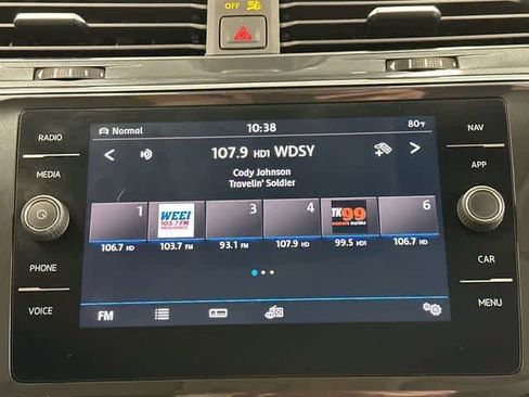 Used 2019 Volkswagen Tiguan SEL Premium AWD/4WD image 12