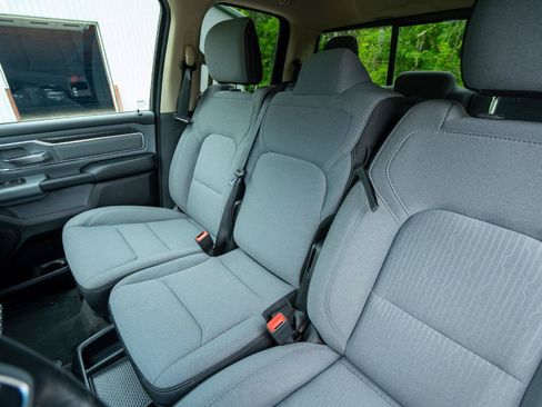 Used 2019 RAM 1500 Big Horn AWD/4WD image 32