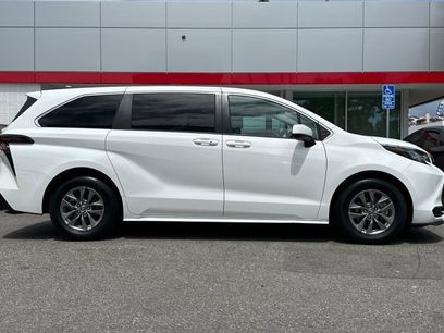 Certified 2023 Toyota Sienna LE